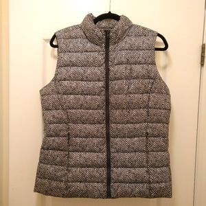 White and Navy Tommy Hilfiger Puffer Vest